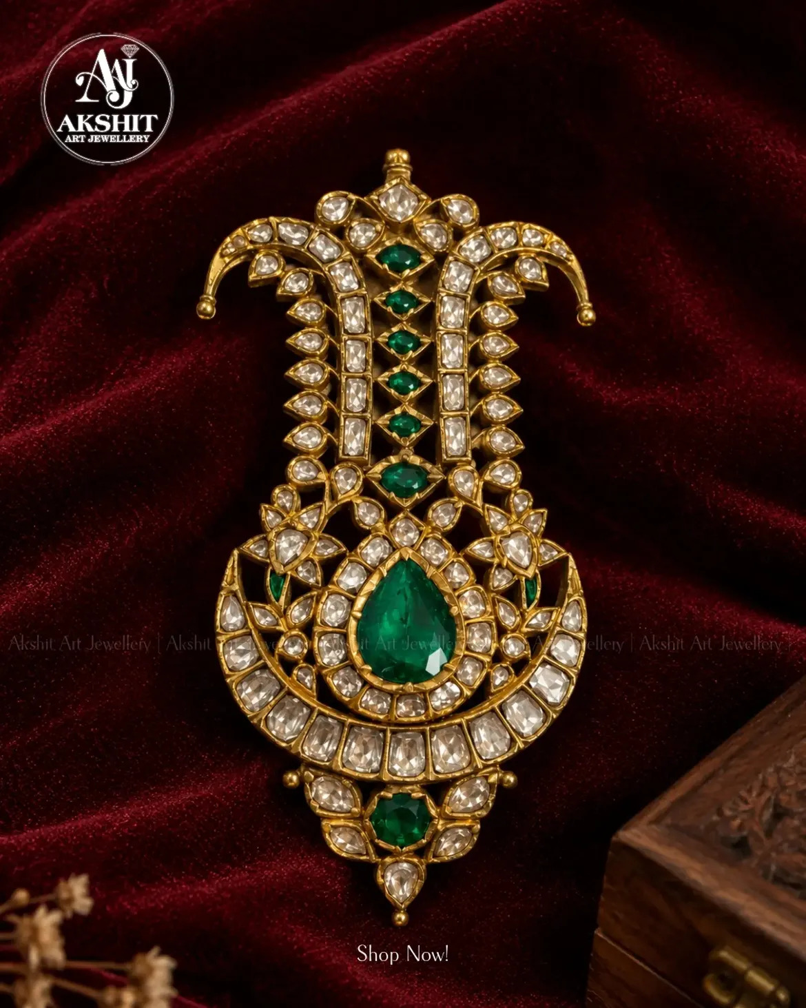 Royal Emerald Sarpech